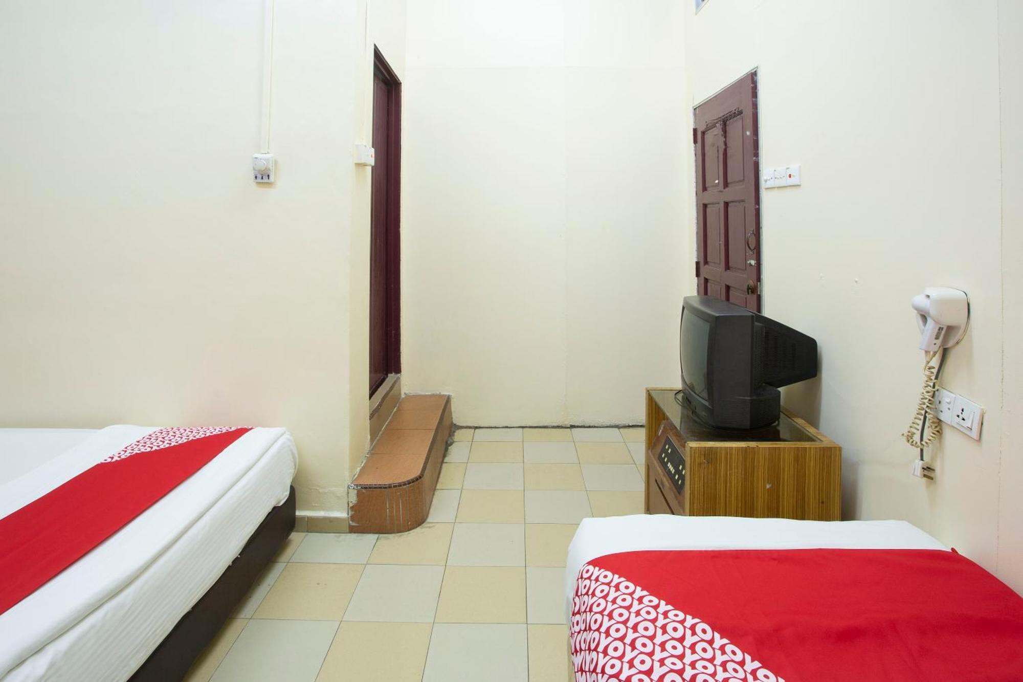 Spot On 90137 Casavilla Hotel Pudu Куала-Лумпур Экстерьер фото