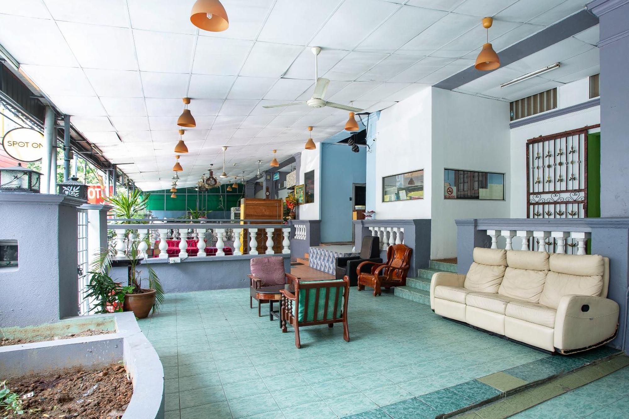 Spot On 90137 Casavilla Hotel Pudu Куала-Лумпур Экстерьер фото