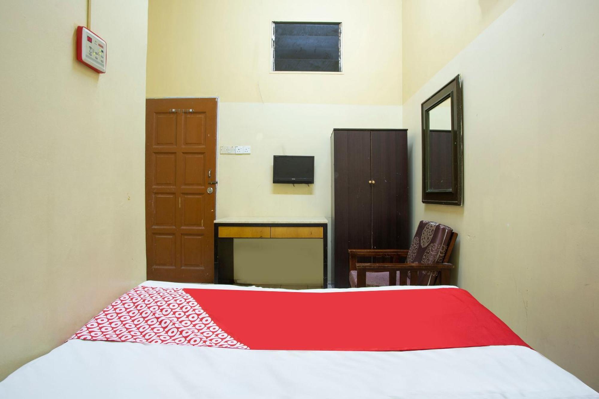 Spot On 90137 Casavilla Hotel Pudu Куала-Лумпур Экстерьер фото